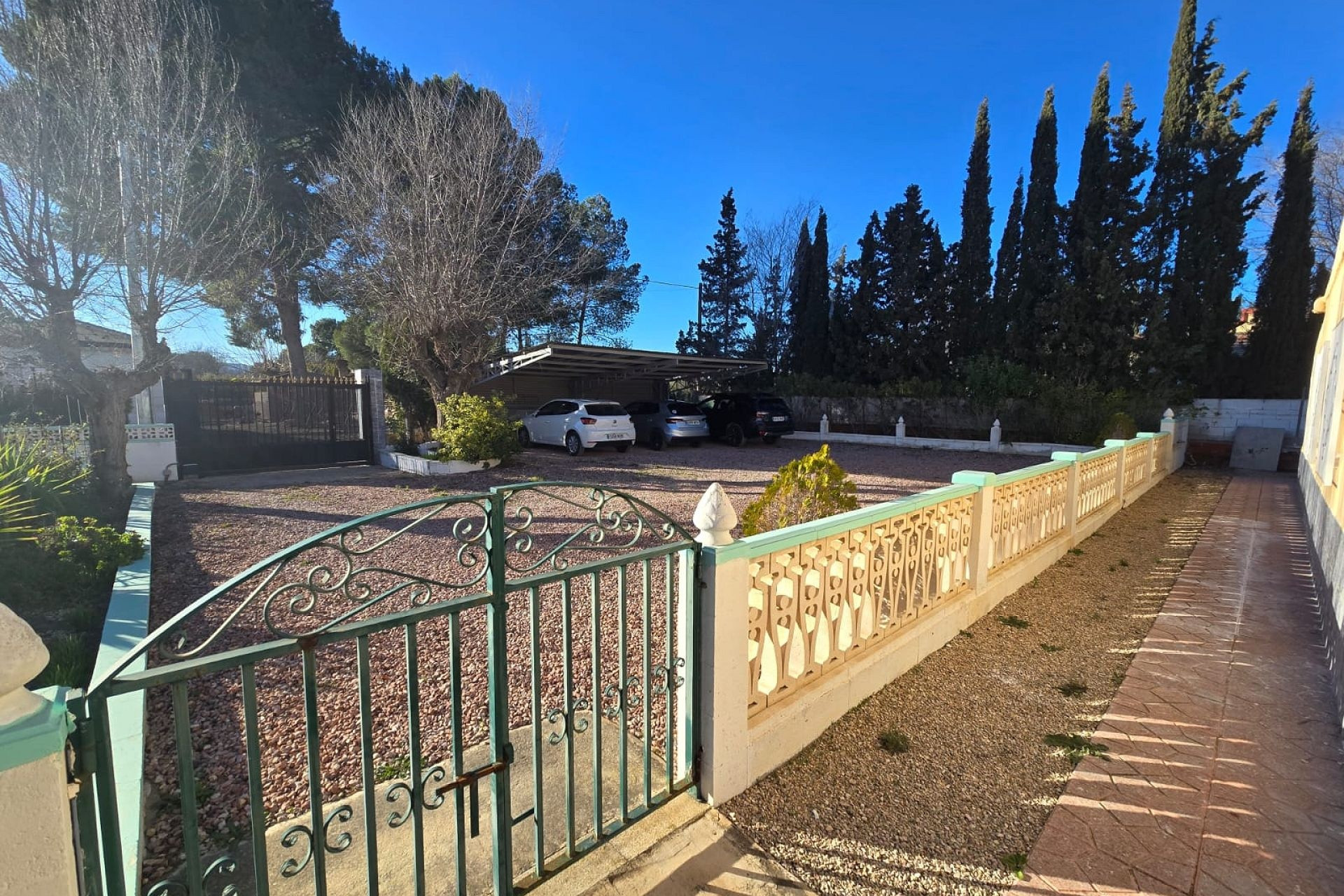 Resale - Villa -
Sax