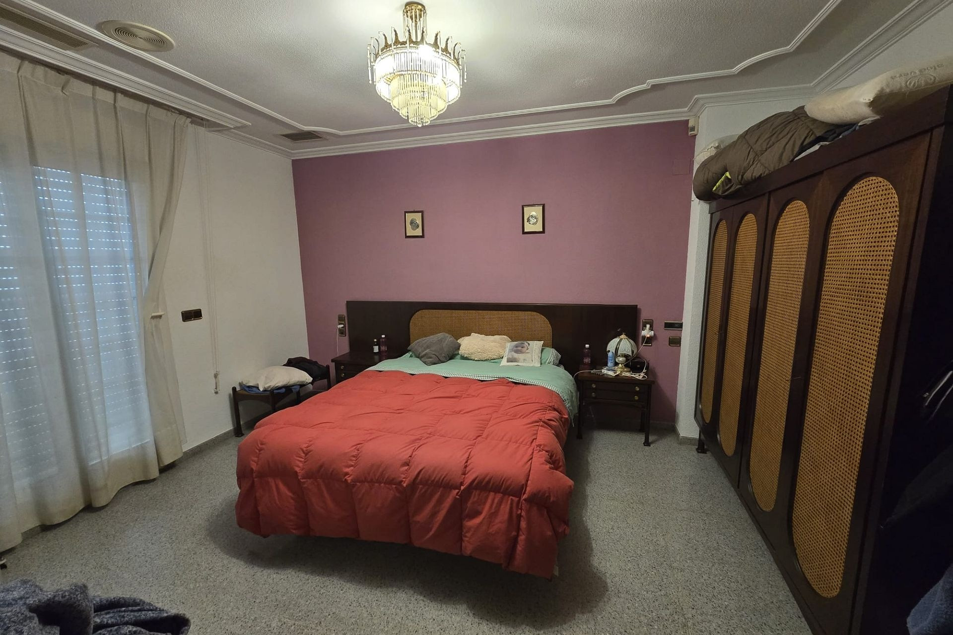 Resale - Villa -
Sax