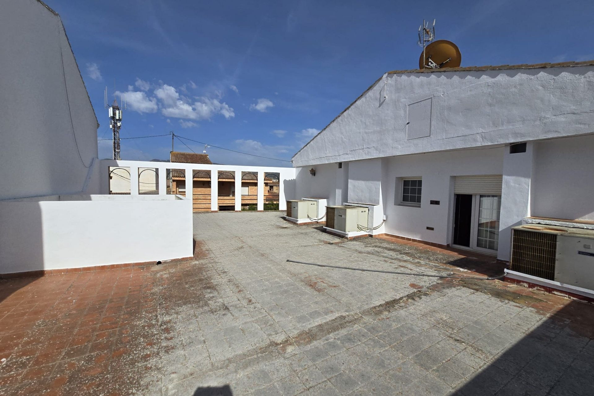 Resale - Villa -
Sax