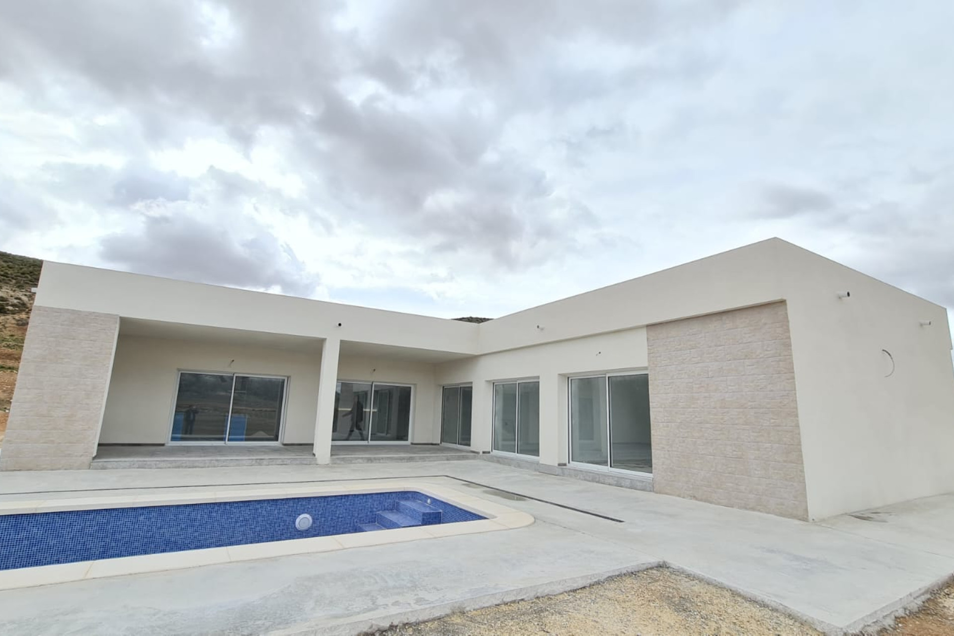 Resale - Villa -
Torre Del Rico - Inland