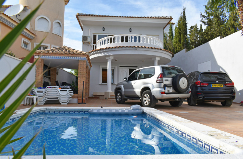 Resale - Villa -
Torremendo