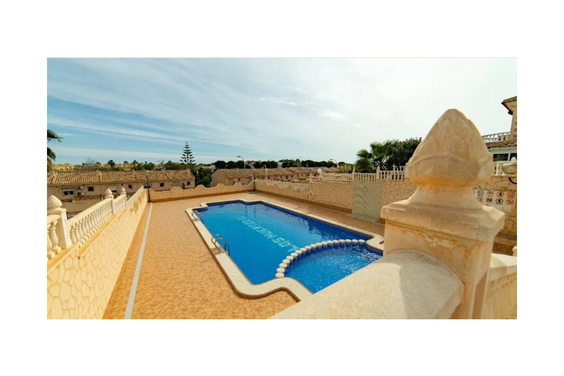 Resale - Villa -
Torrevieja - Costa Blanca