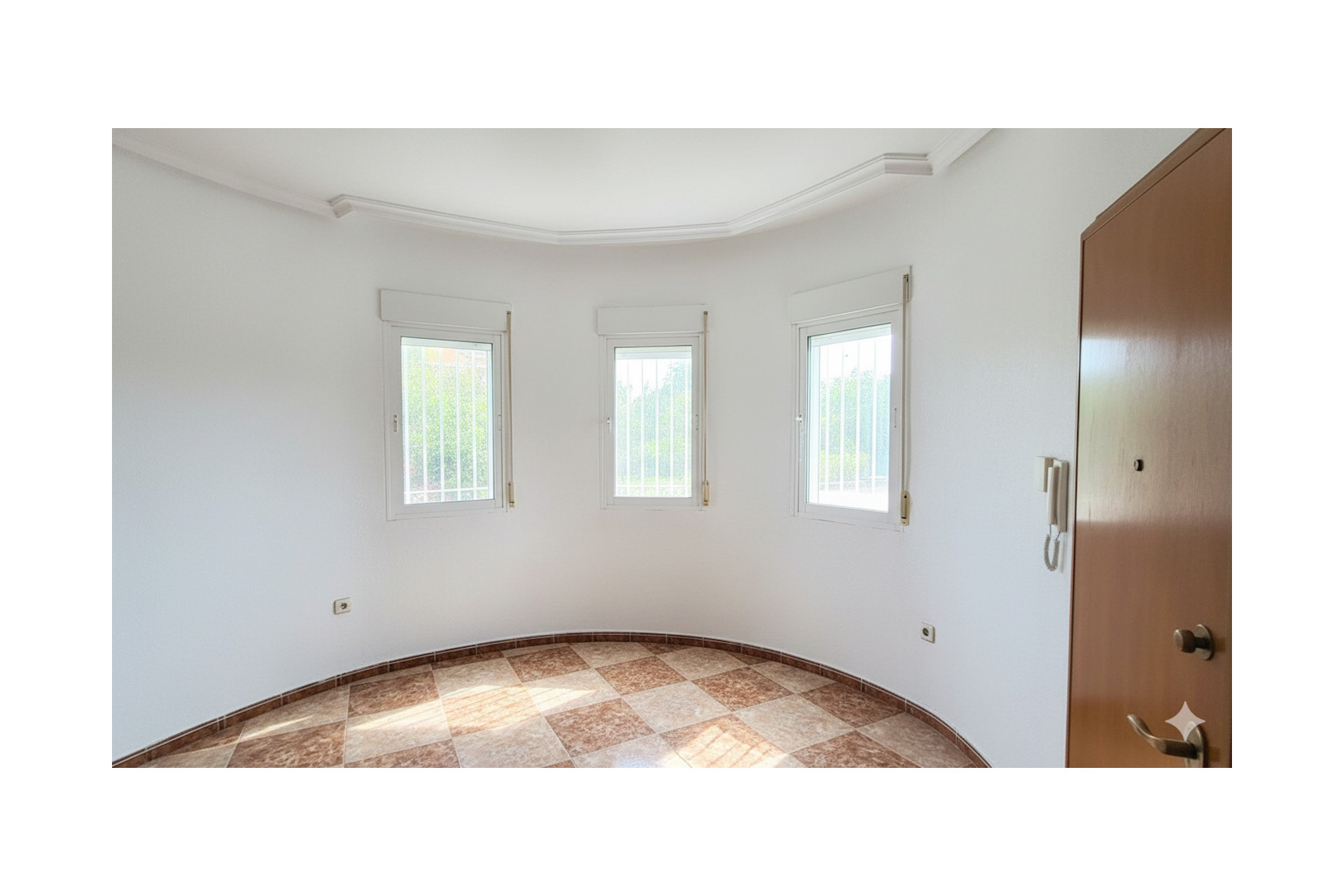 Resale - Villa -
Torrevieja - Costa Blanca