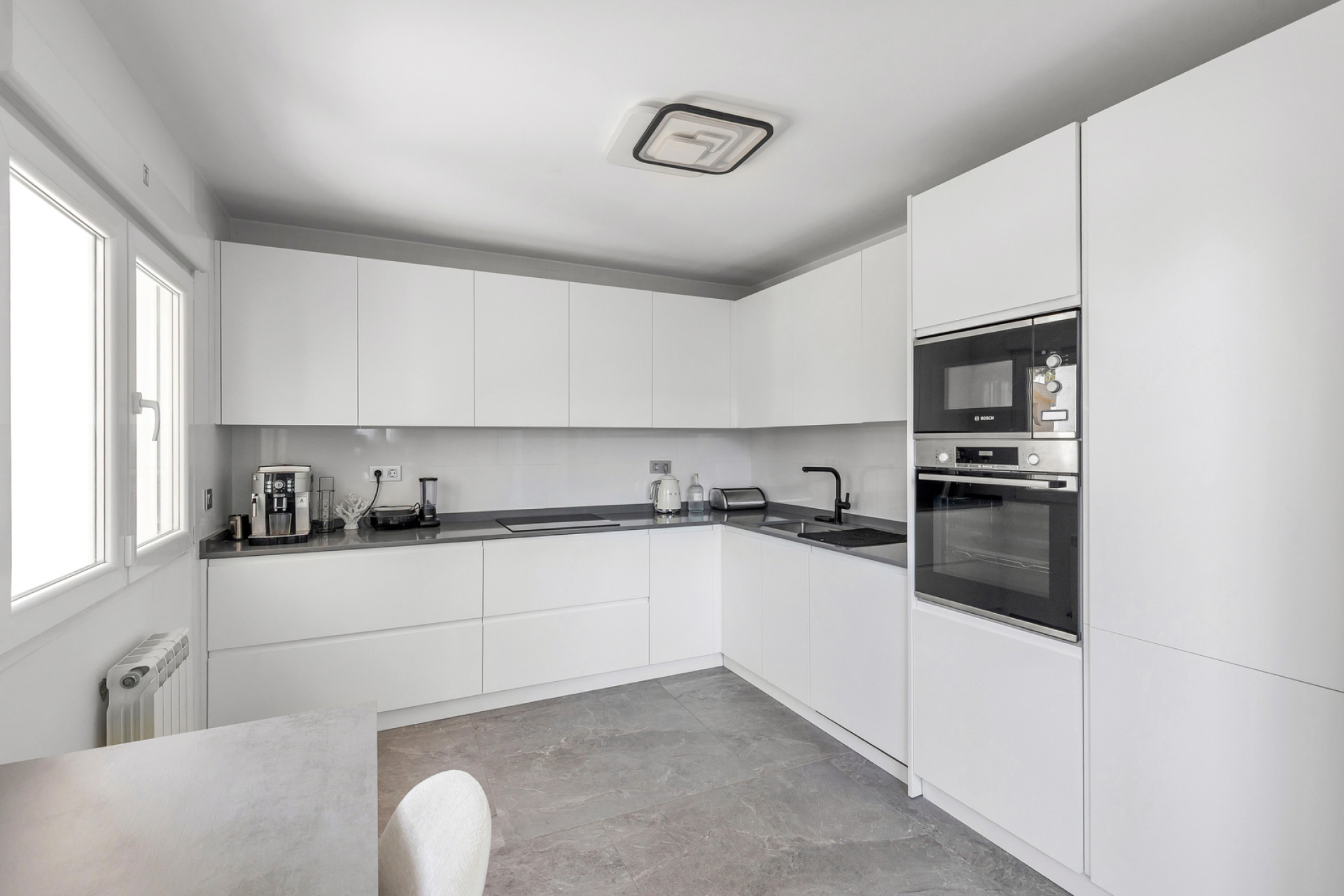 Resale - Villa -
Torrevieja - Costa Blanca