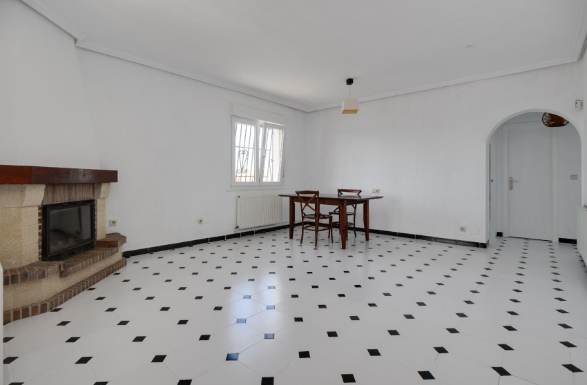 Resale - Villa -
Torrevieja - La Siesta - El Salado - Torreta