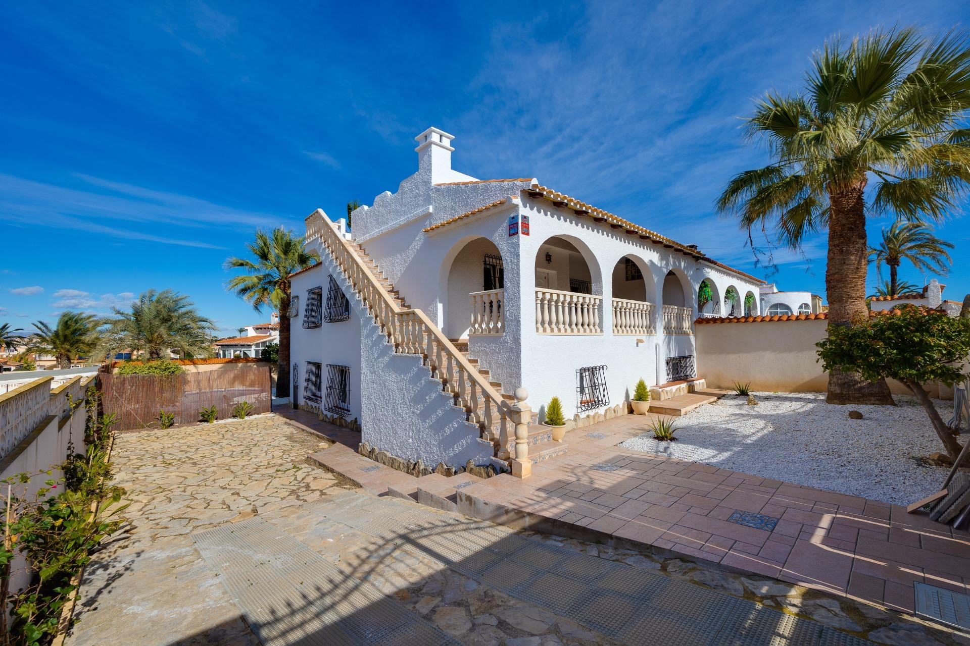 Resale - Villa -
Torrevieja - La Siesta - El Salado - Torreta