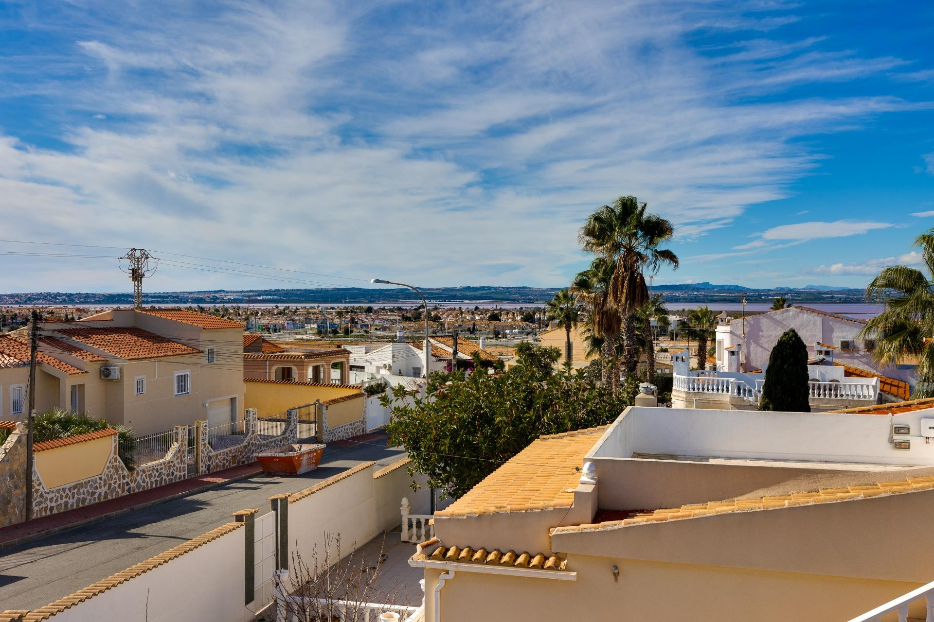 Resale - Villa -
Torrevieja - La Siesta - El Salado - Torreta
