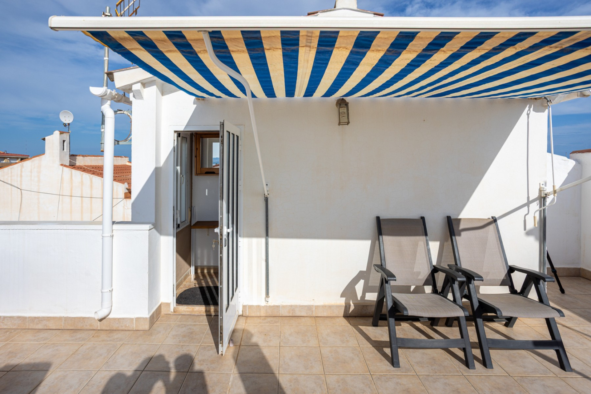Resale - Villa -
Torrevieja - La Siesta