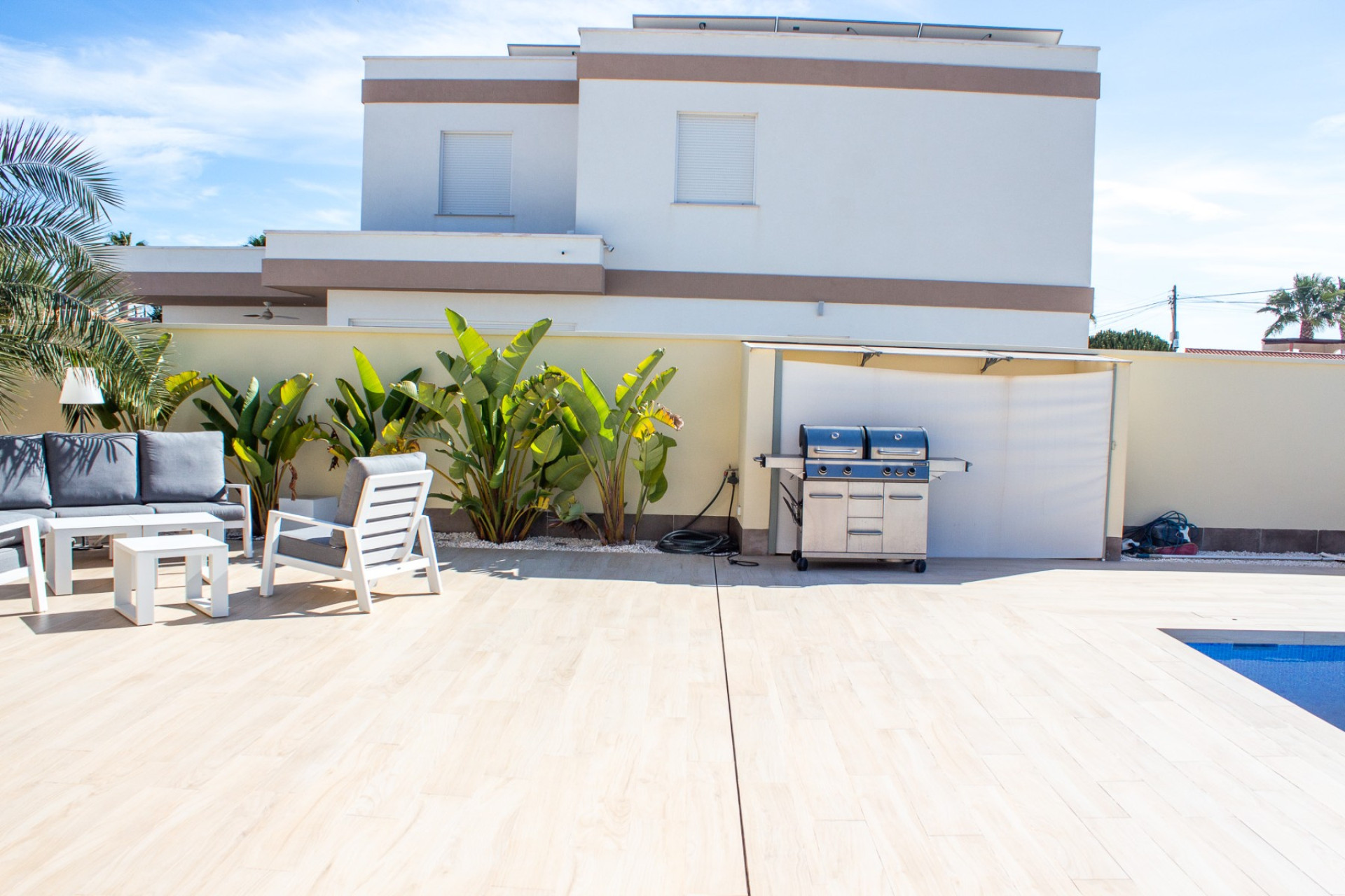 Resale - Villa -
Torrevieja - La Siesta