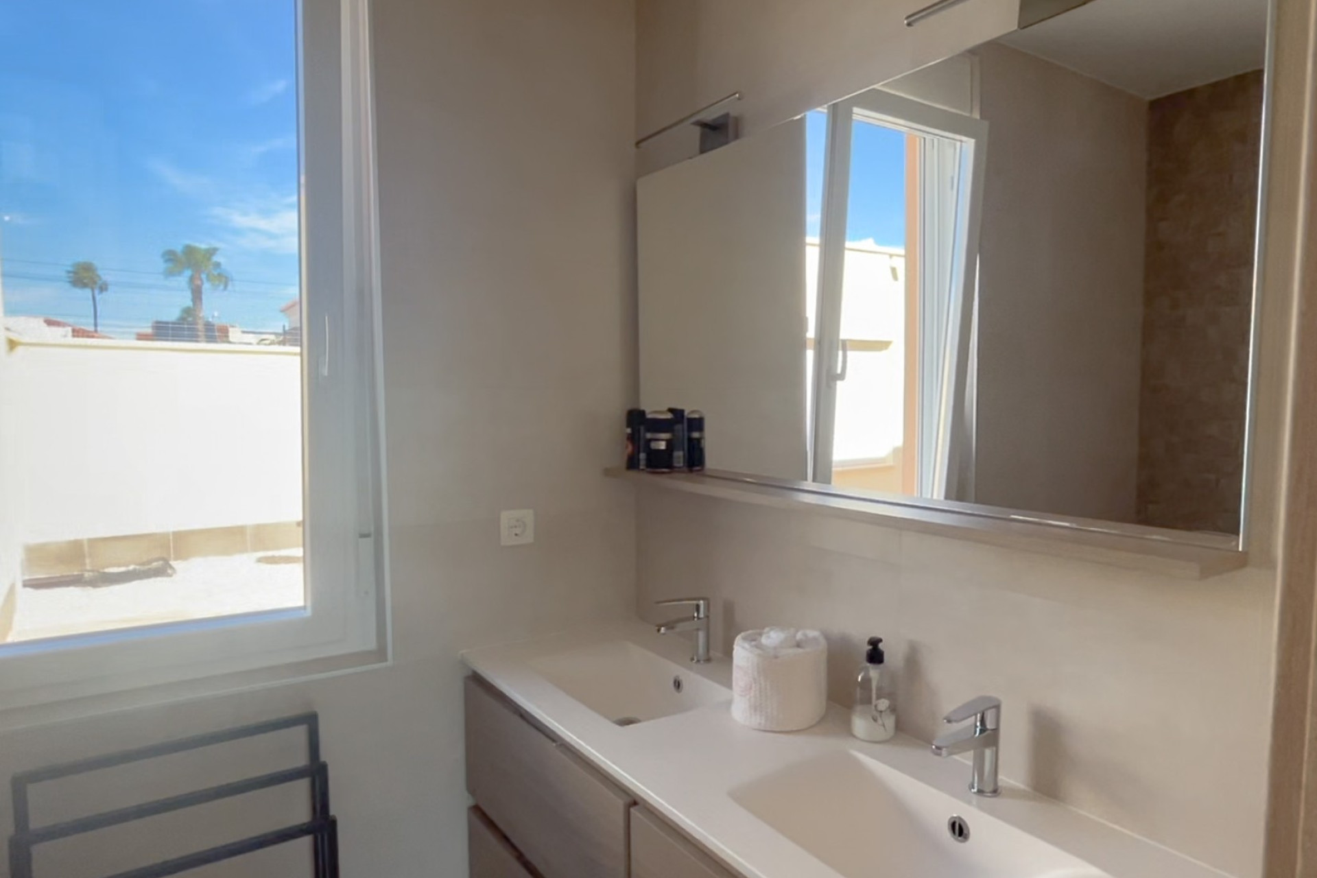 Resale - Villa -
Torrevieja - La Siesta