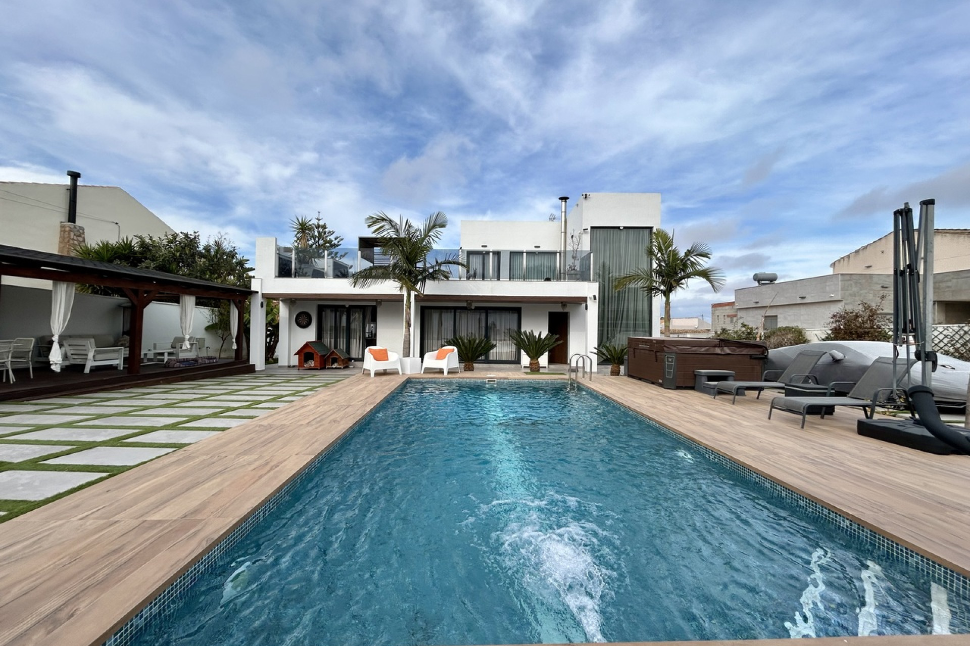 Resale - Villa -
Torrevieja - Los Balcones