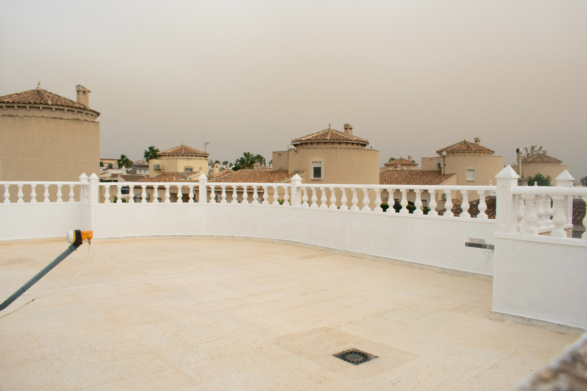 Resale - Villa -
Torrevieja