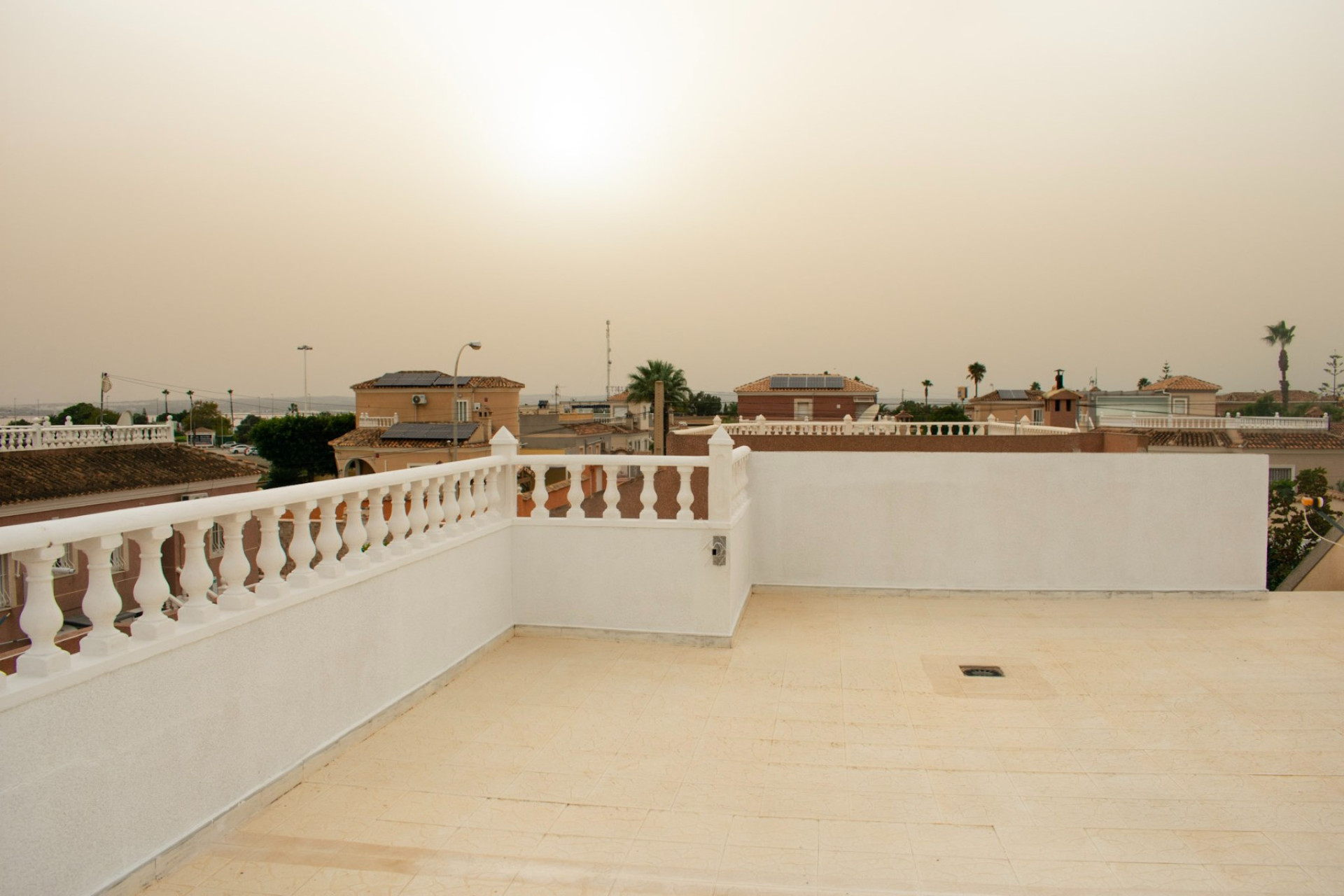 Resale - Villa -
Torrevieja