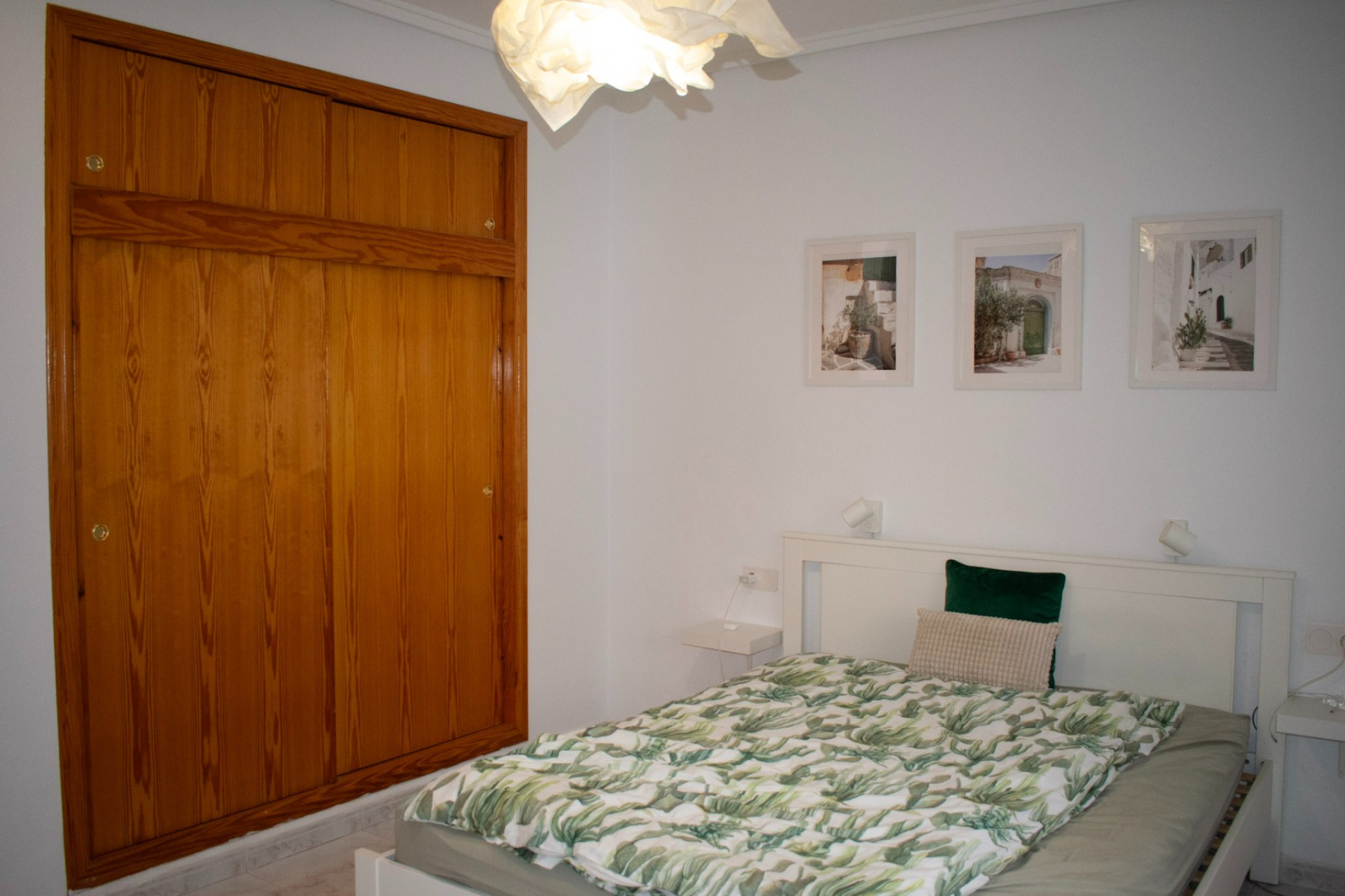 Resale - Villa -
Torrevieja