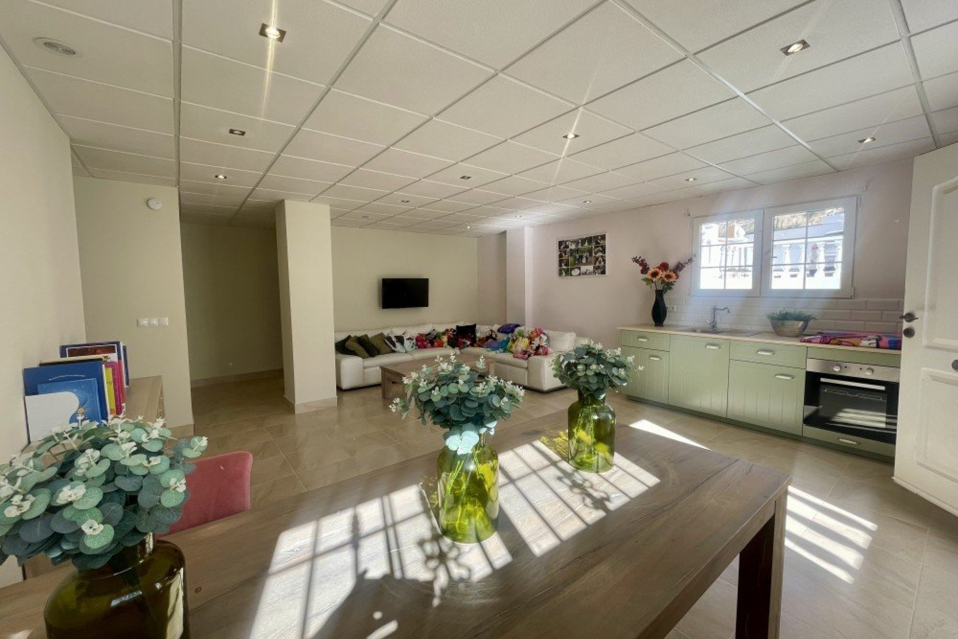 Resale - Villa -
Urb. La Marina - Inland