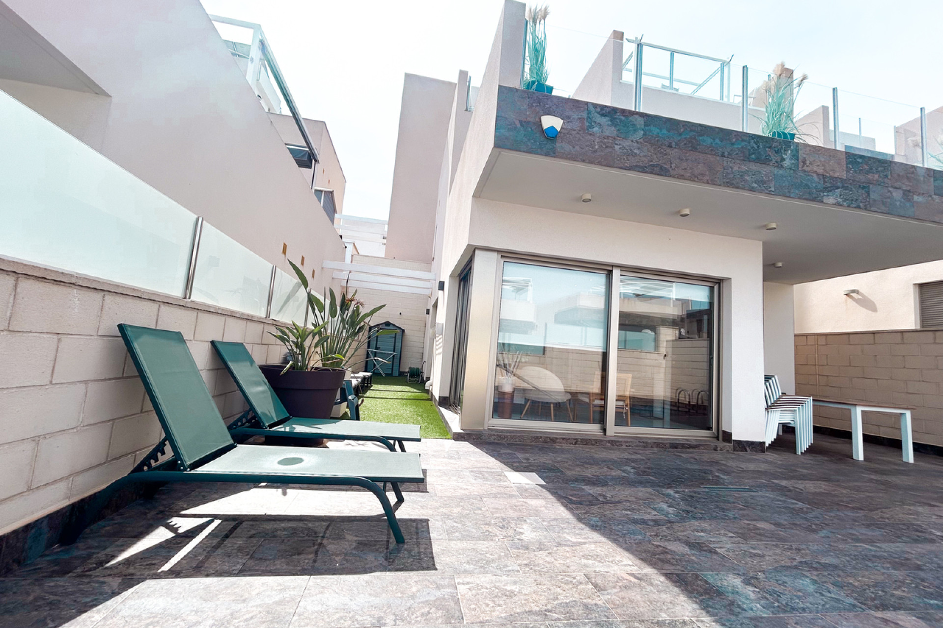 Resale - Villa -
Villamartín - Costa Blanca