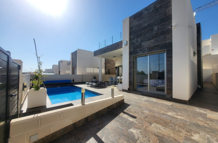 Resale - Villa -
Villamartín