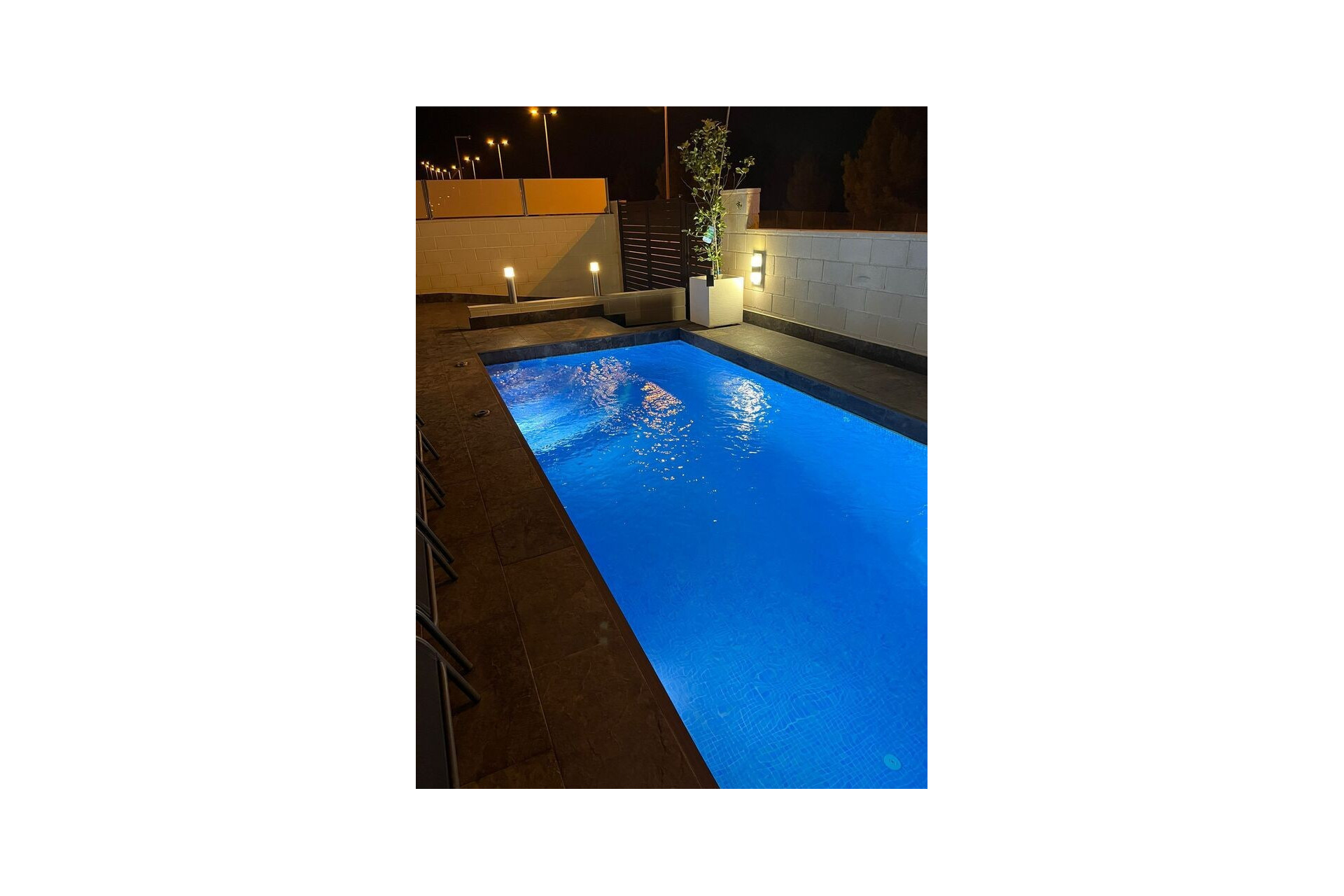 Resale - Villa -
Villamartín