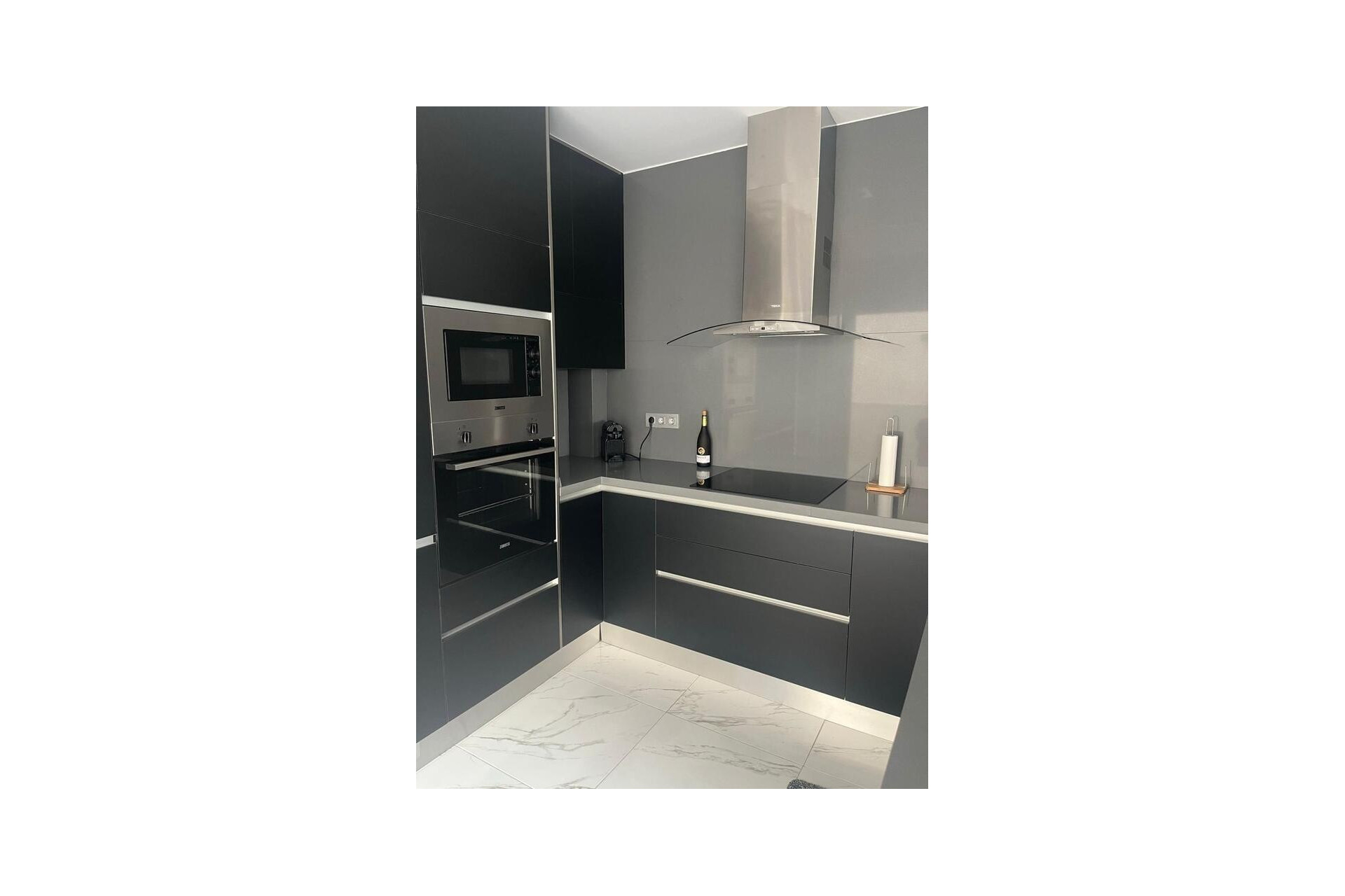 Resale - Villa -
Villamartín