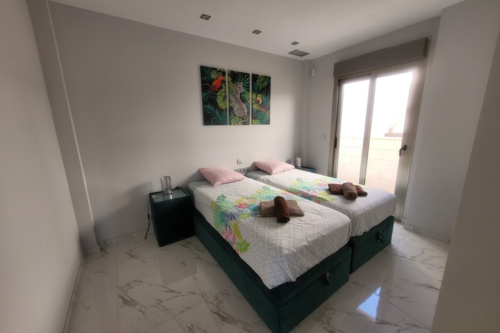 Resale - Villa -
Villamartín