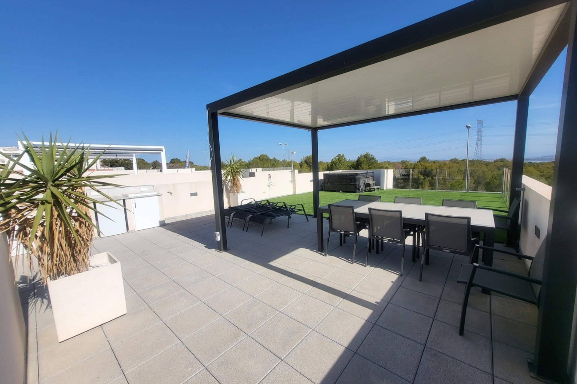 Resale - Villa -
Villamartín