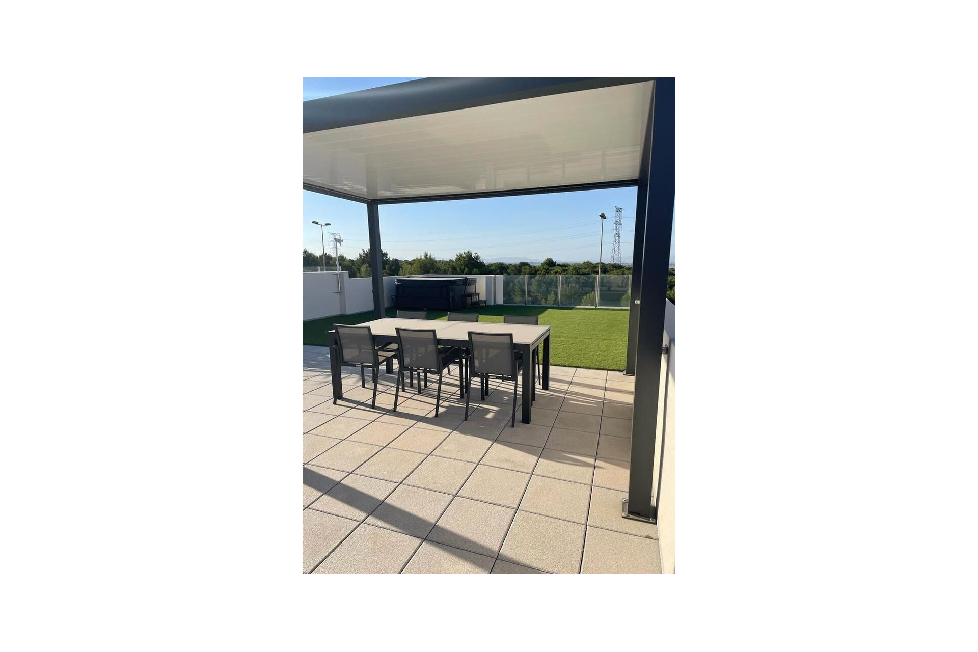 Resale - Villa -
Villamartín