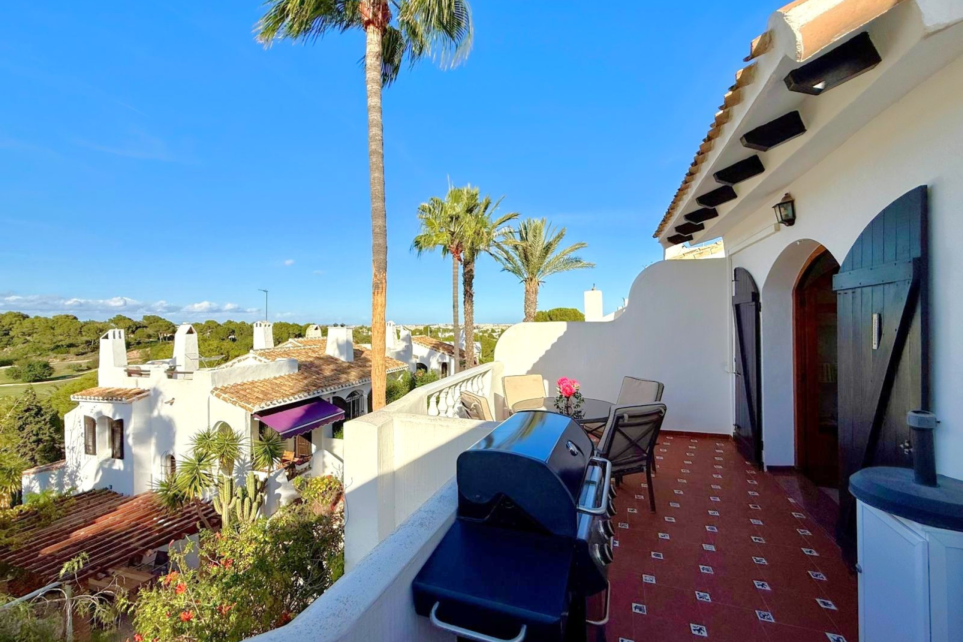 Resale - Villa -
Villamartín