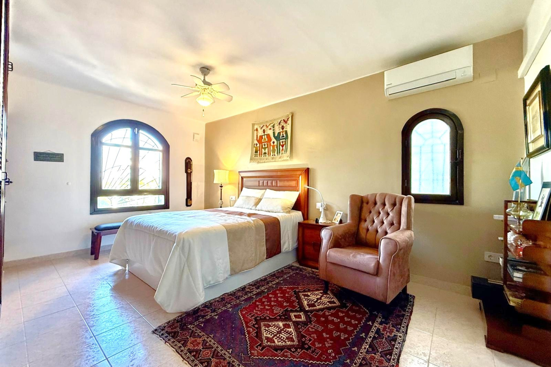 Resale - Villa -
Villamartín