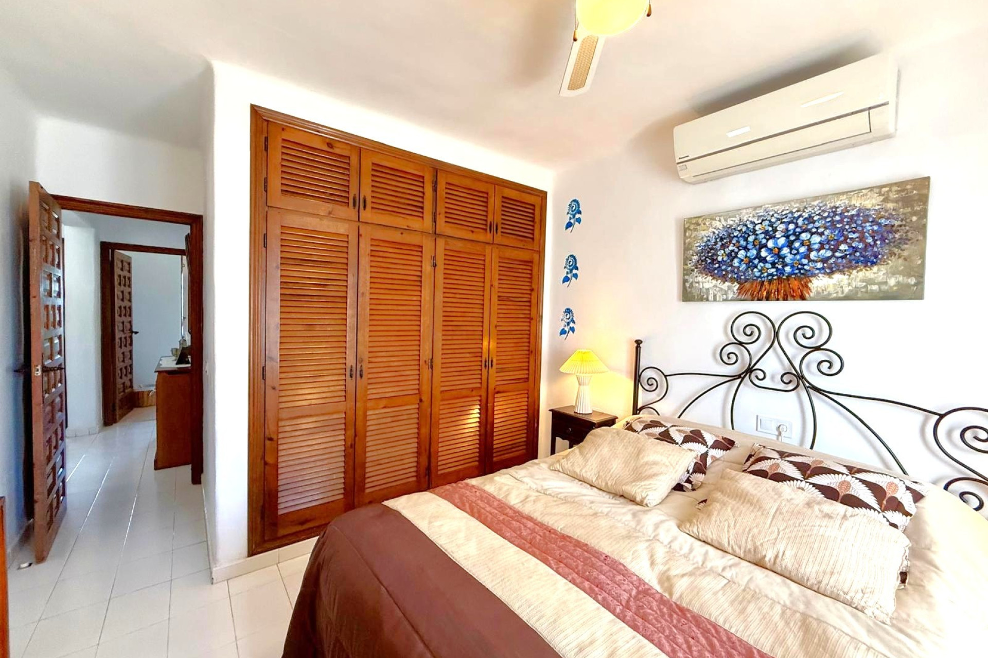 Resale - Villa -
Villamartín