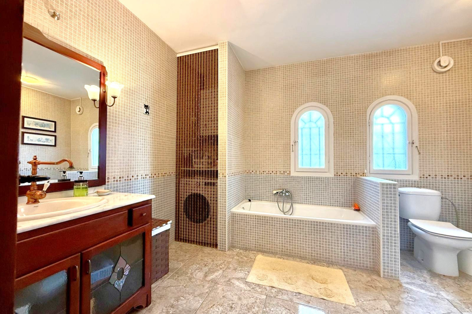 Resale - Villa -
Villamartín