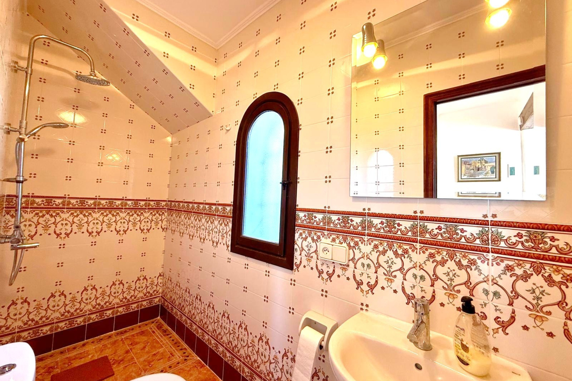 Resale - Villa -
Villamartín