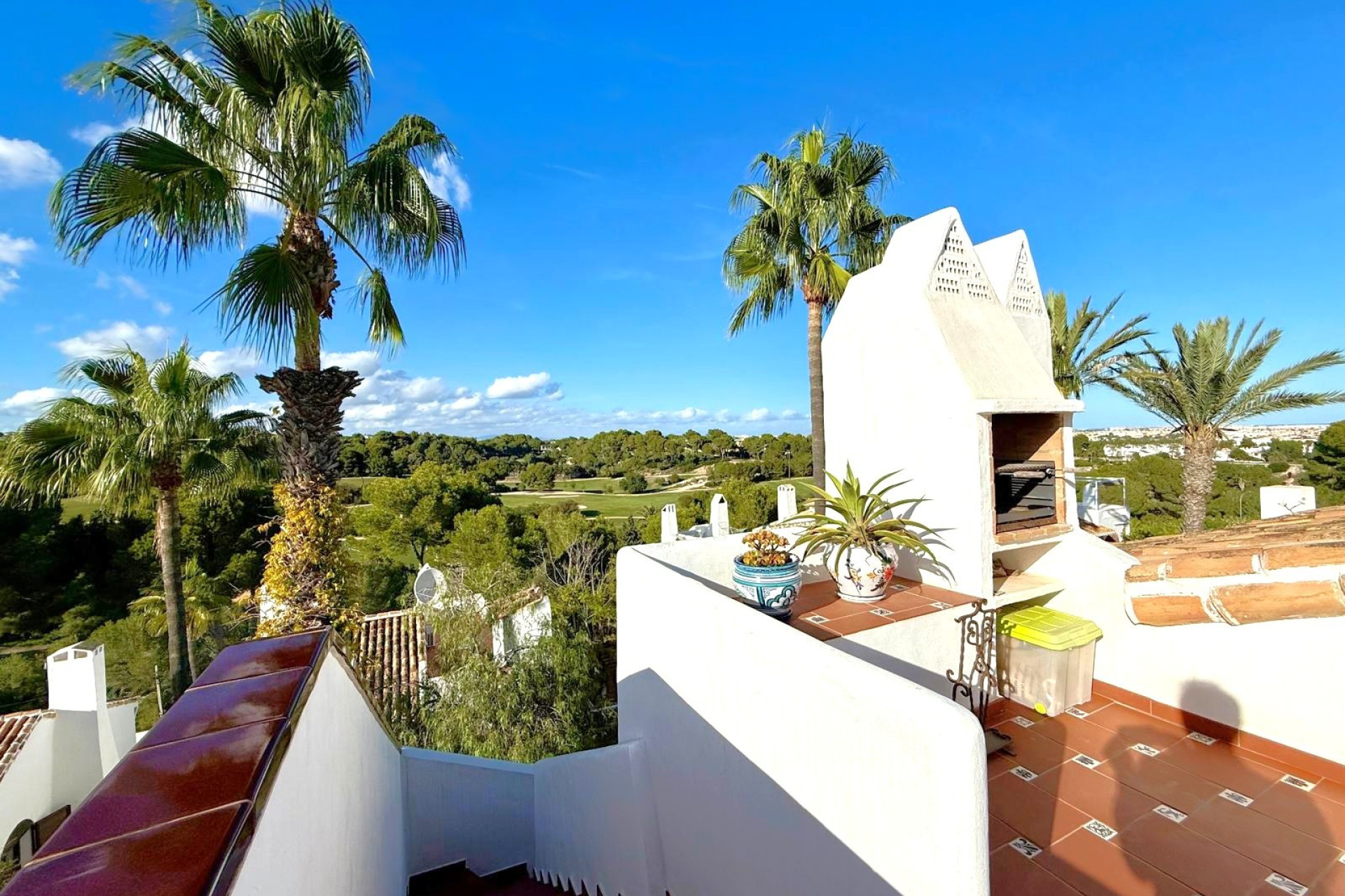 Resale - Villa -
Villamartín