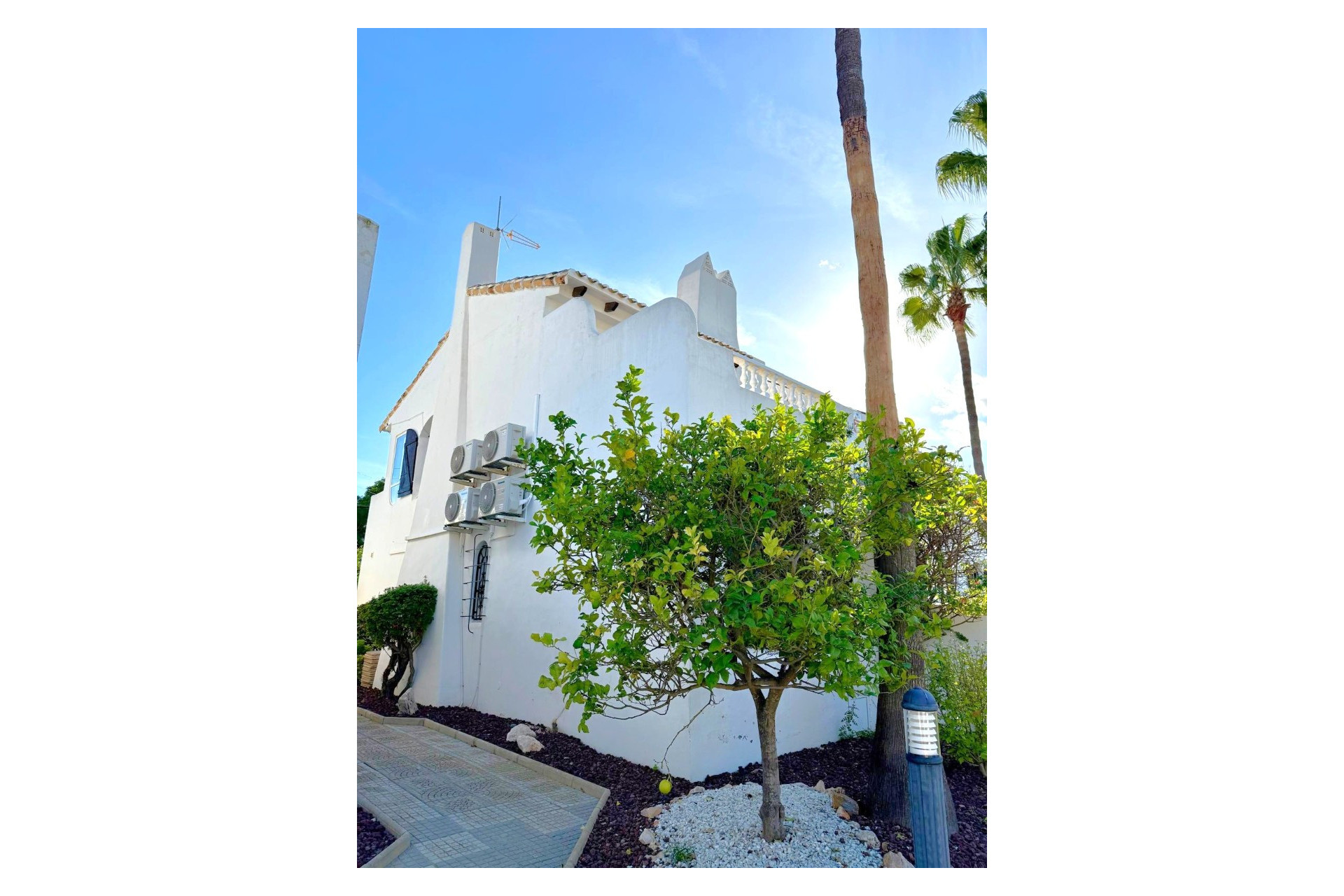 Resale - Villa -
Villamartín