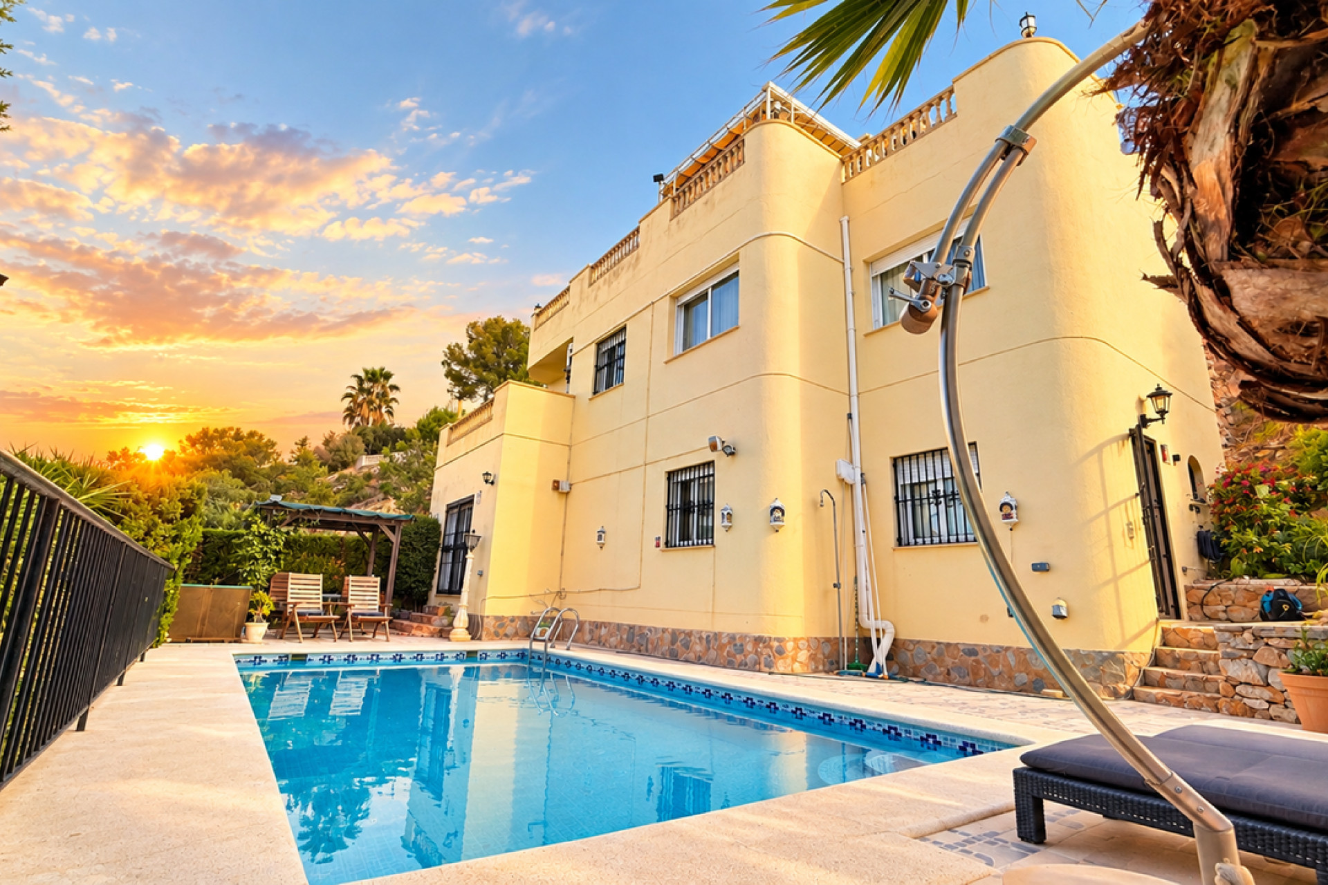 Resale - Villa -
Villamartín