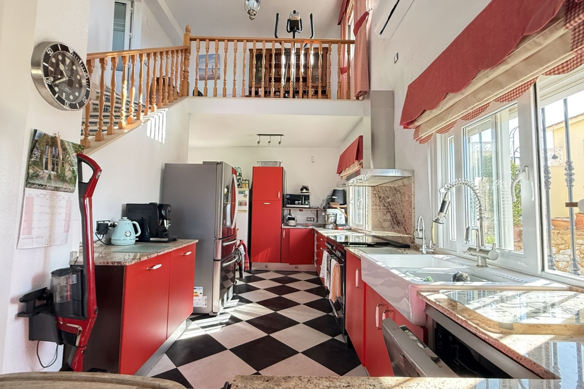 Resale - Villa -
Villamartín