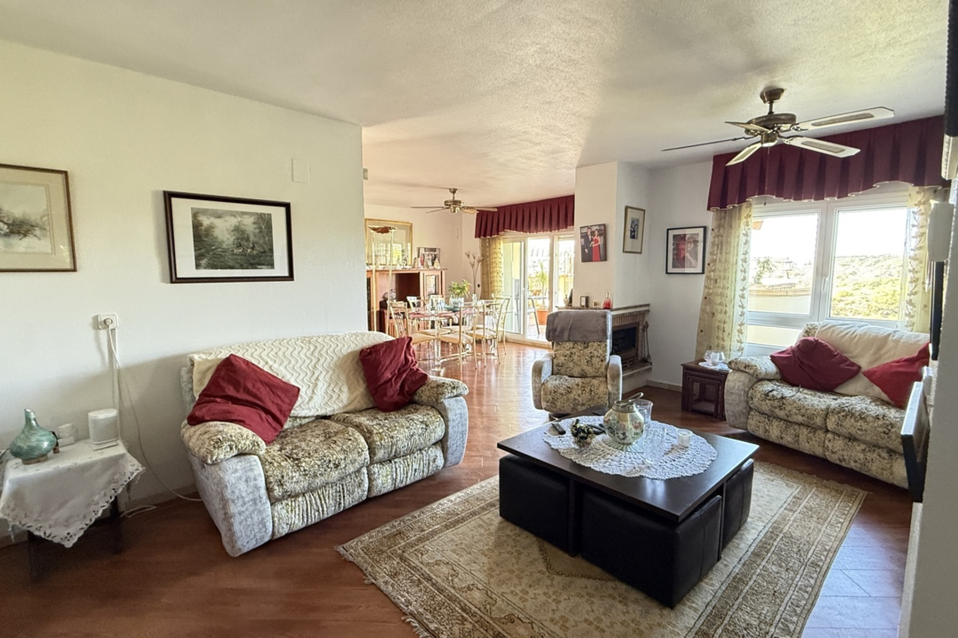 Resale - Villa -
Villamartín
