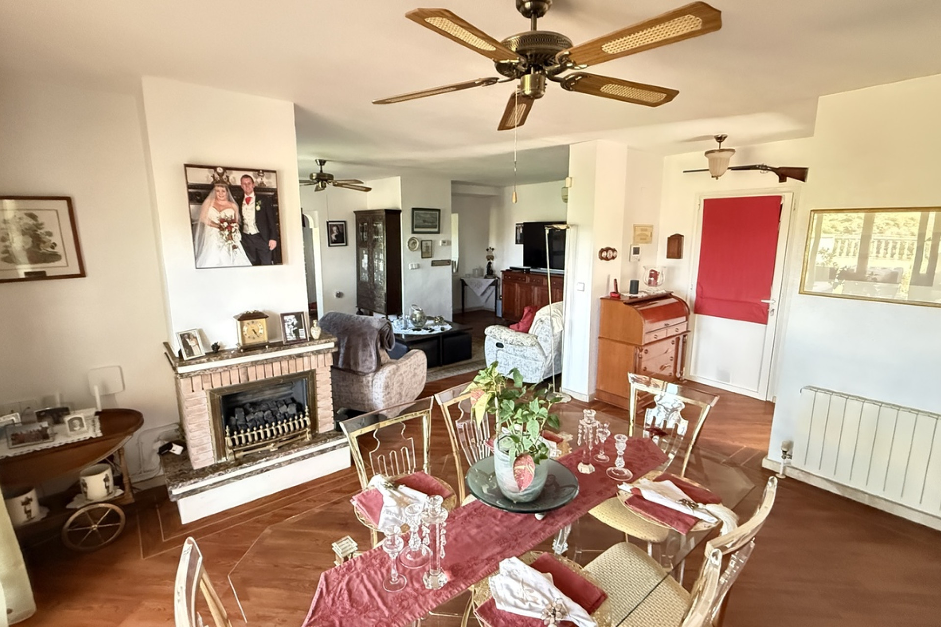 Resale - Villa -
Villamartín