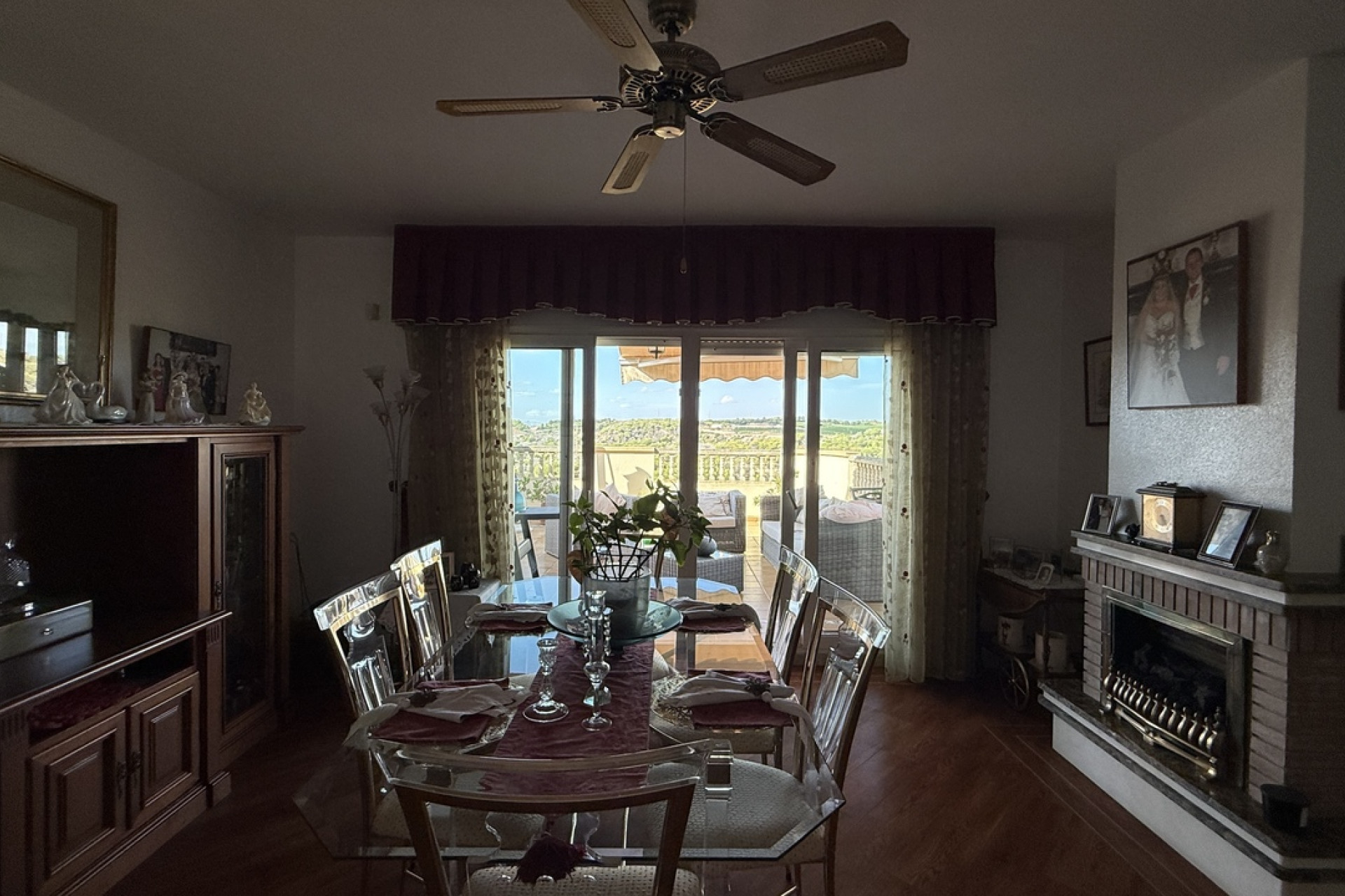 Resale - Villa -
Villamartín