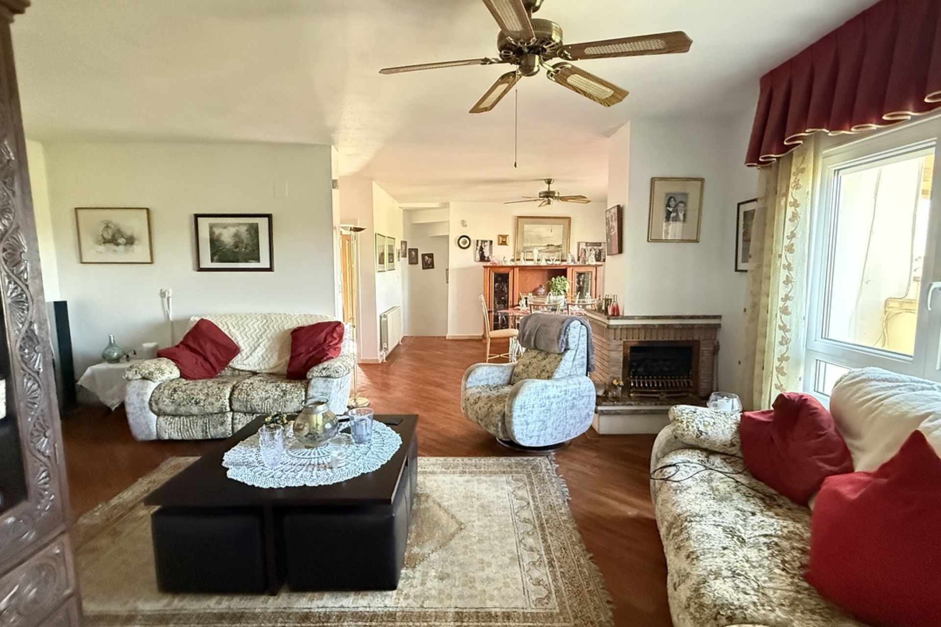 Resale - Villa -
Villamartín