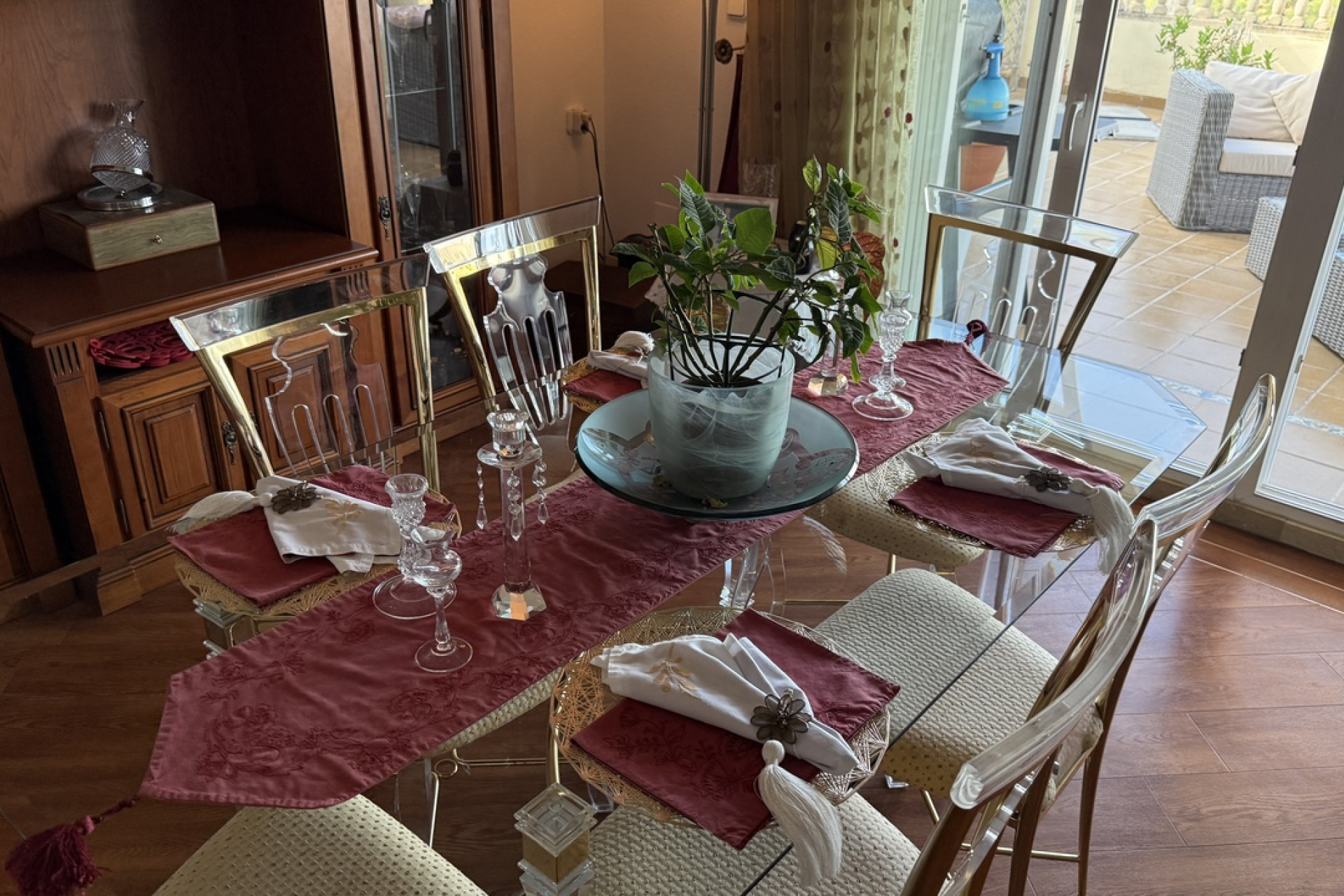 Resale - Villa -
Villamartín