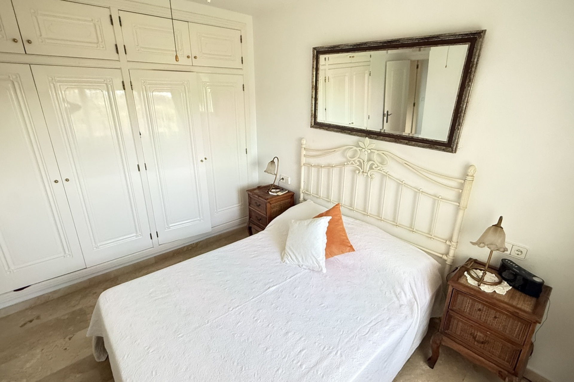 Resale - Villa -
Villamartín