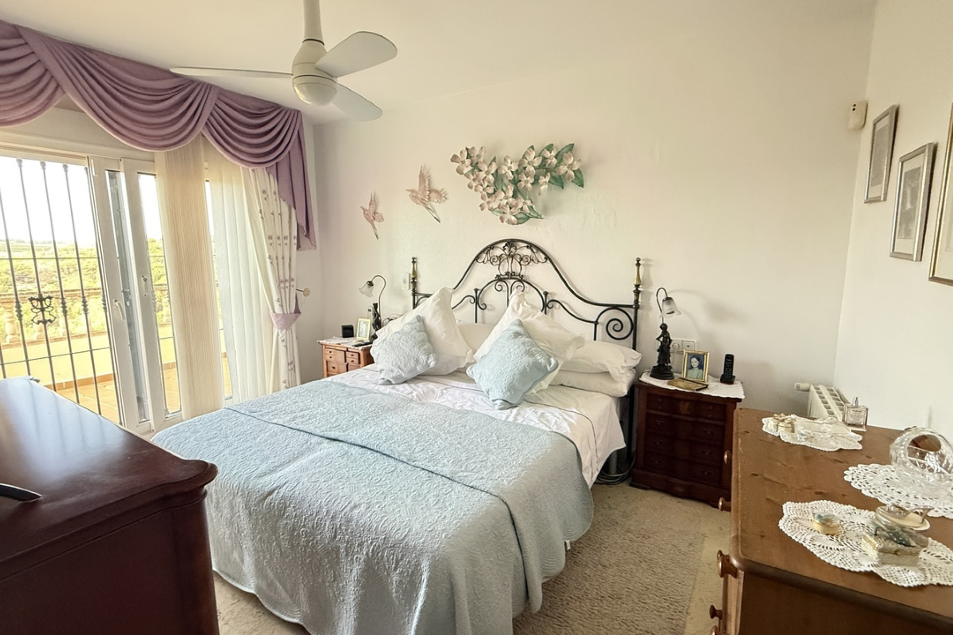 Resale - Villa -
Villamartín