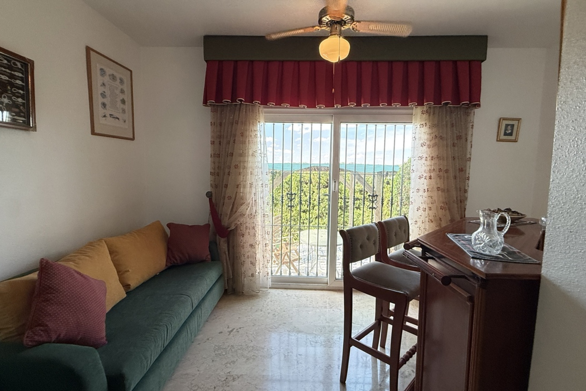 Resale - Villa -
Villamartín