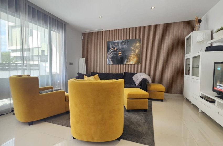 Resale - Villa -
Villamartín