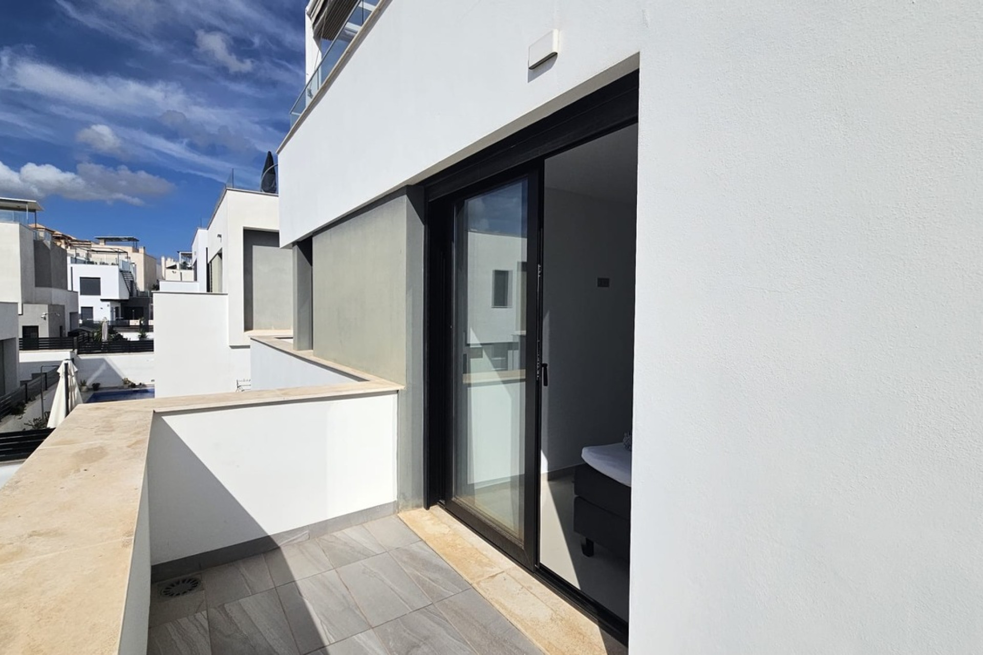 Resale - Villa -
Villamartín