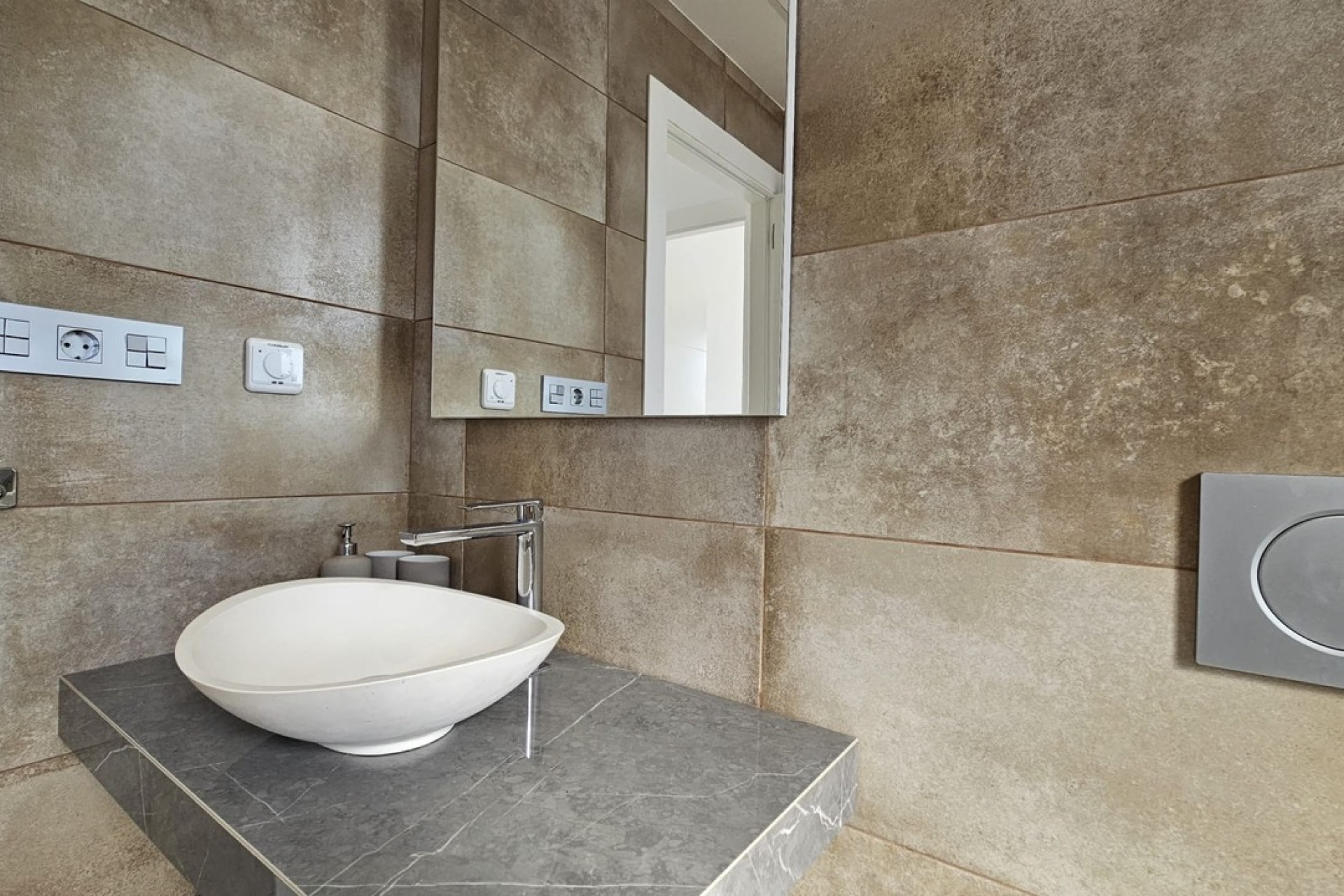 Resale - Villa -
Villamartín