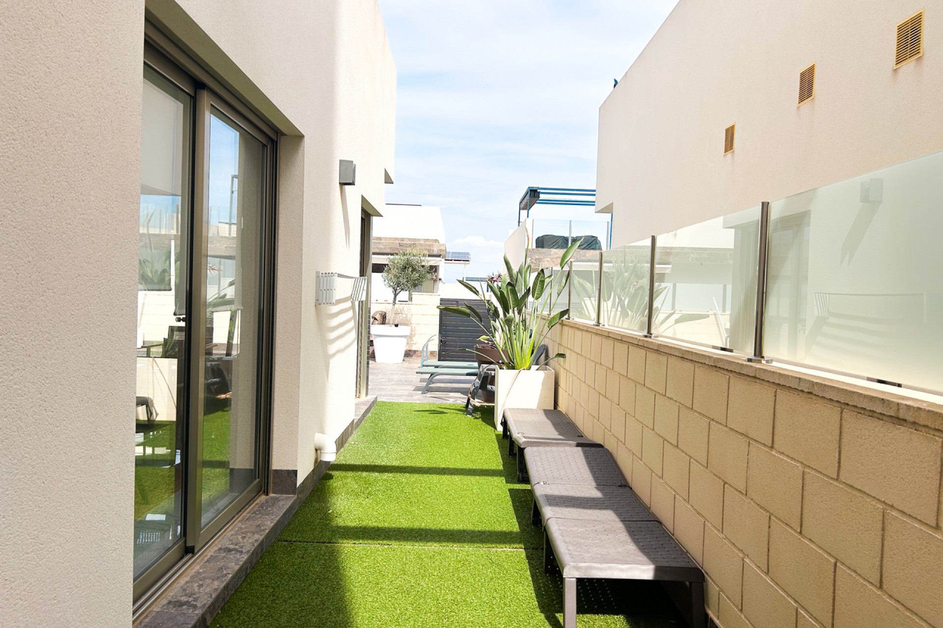 Resale - Villa -
Villamartín