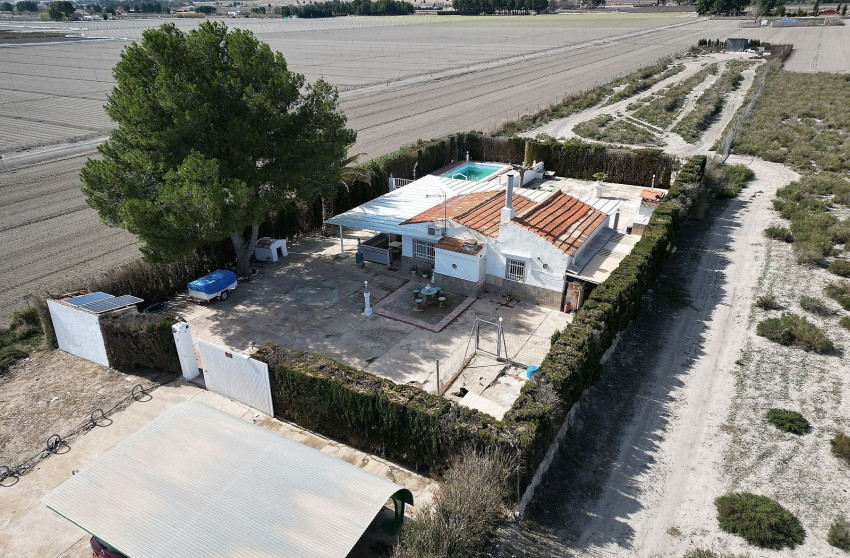 Resale - Villa -
Villena