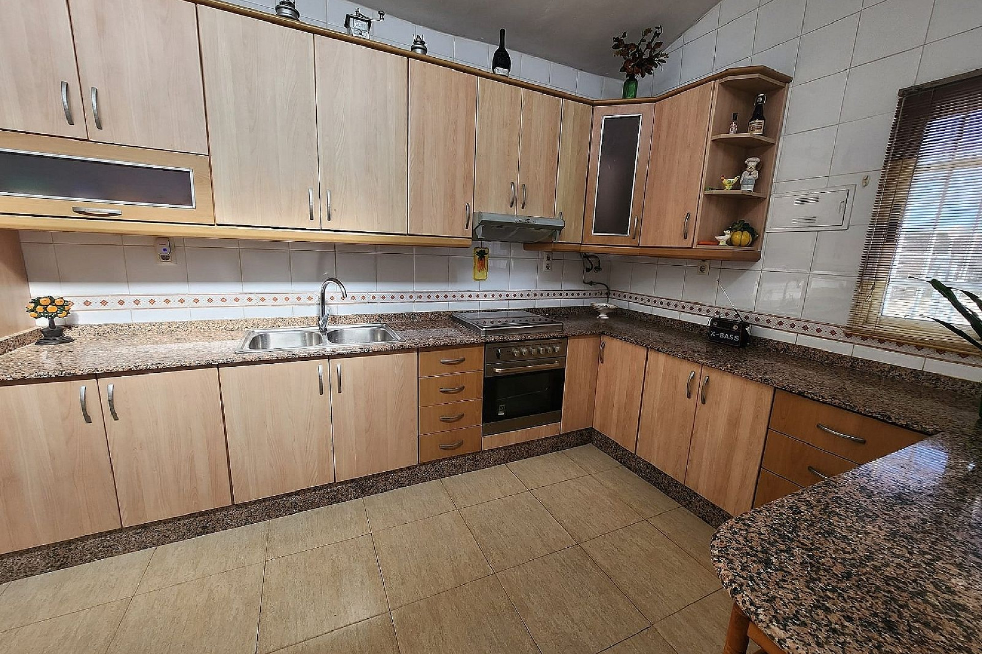 Resale - Villa -
Villena