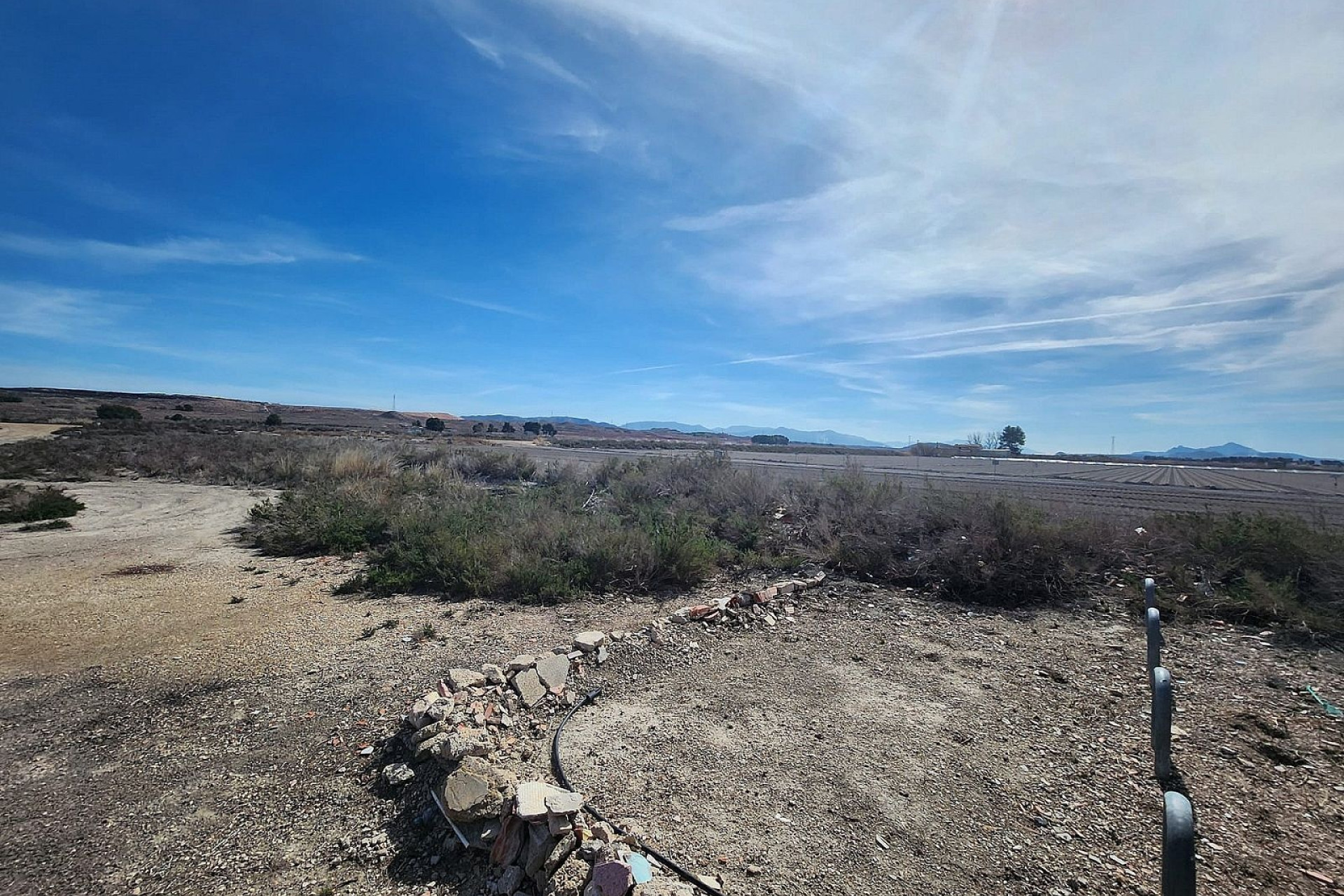 Resale - Villa -
Villena